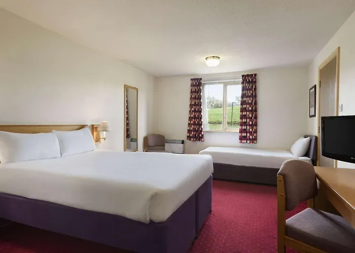 Days Inn by Wyndham Tewkesbury Strensham