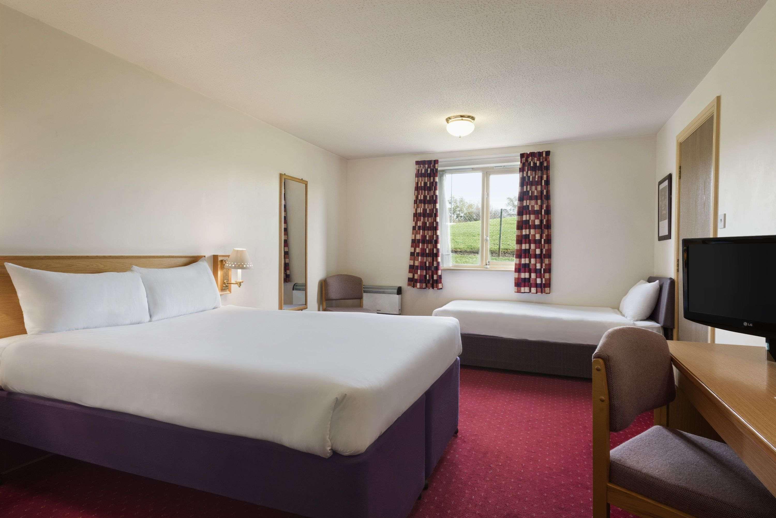 Days Tewkesbury Hotel