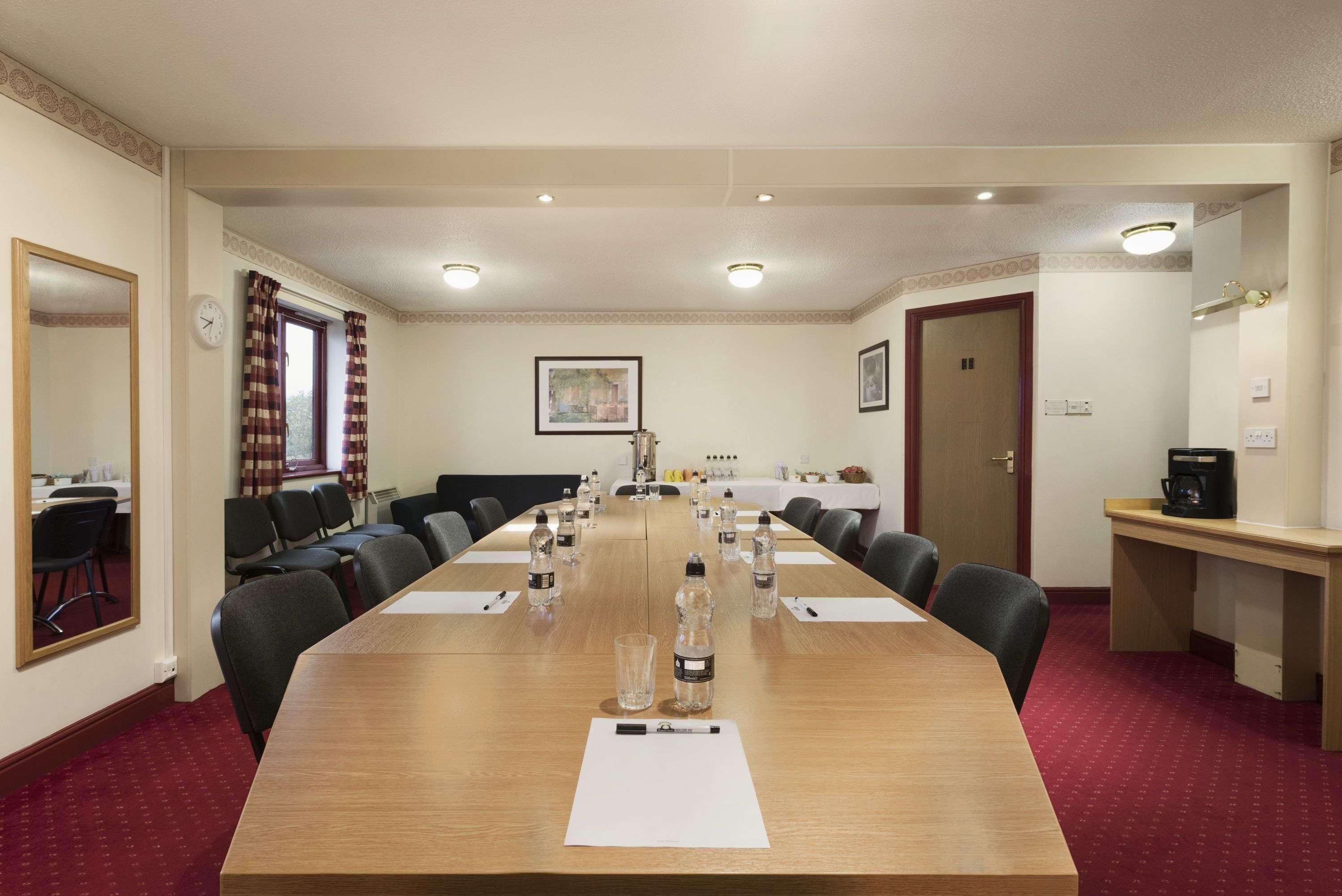 Hotel Days Tewkesbury 3*