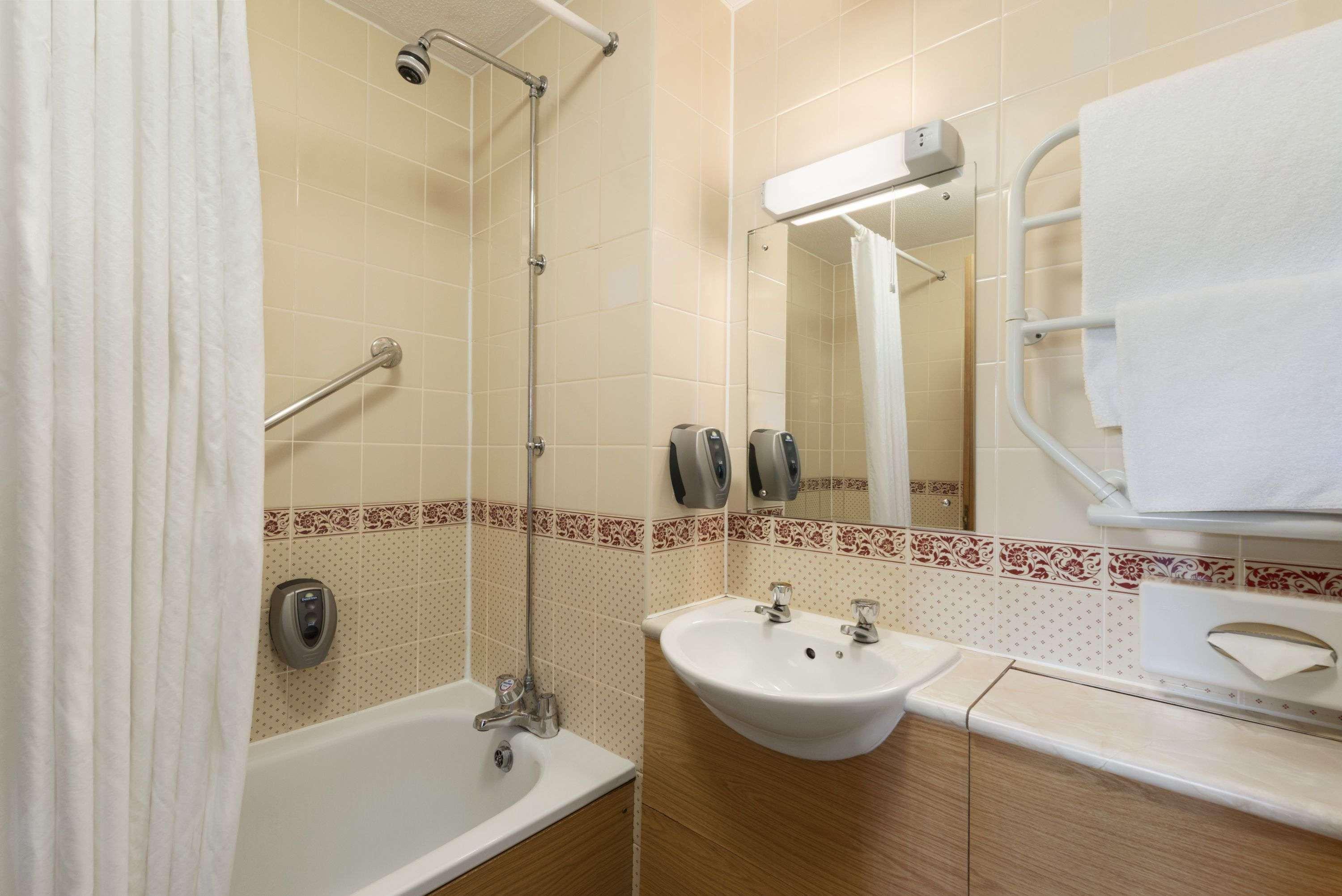 Hotel Days Tewkesbury 3*