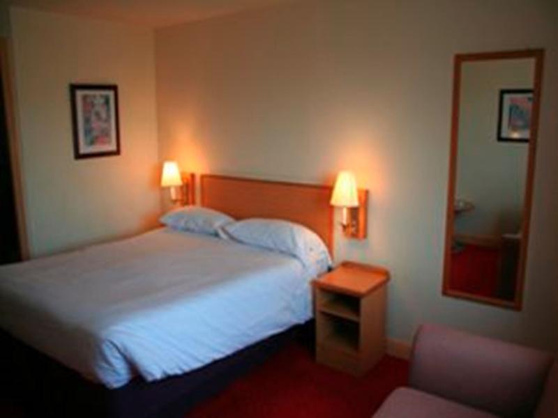 Days Tewkesbury Hotel 3*
