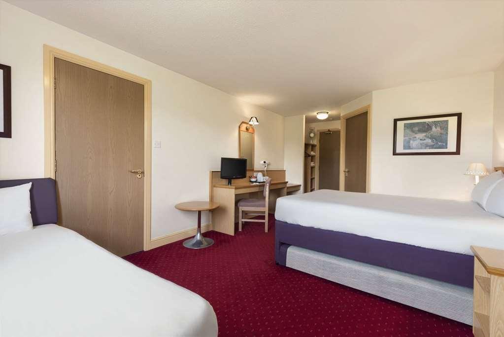 Hotel Days Tewkesbury Strensham