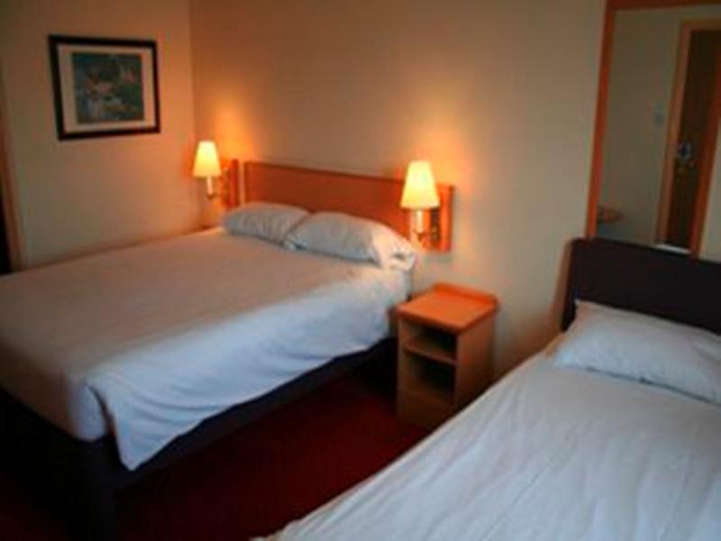 Days Tewkesbury Hotel 3*