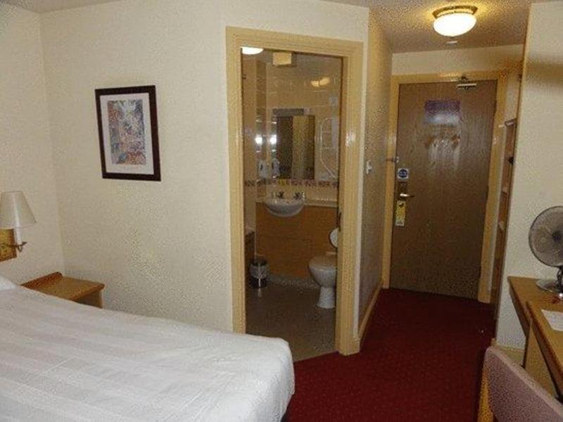 Hotel Days Tewkesbury Strensham